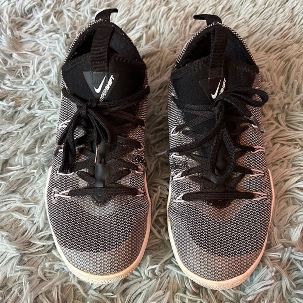Hypershift TB Low Basketball Shoes